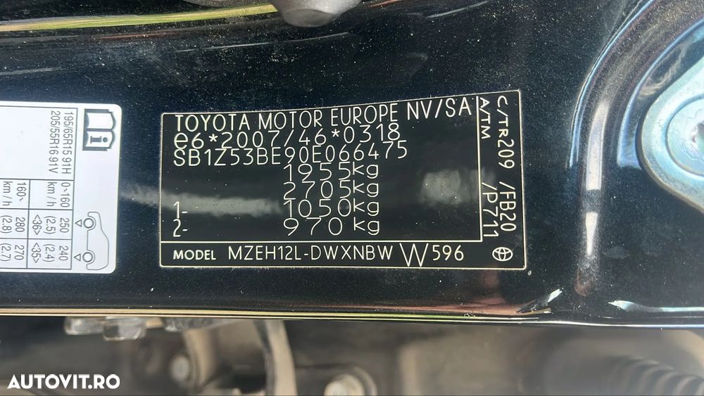 Toyota Corolla 2.0 HSD Dynamic interior Negru - 40