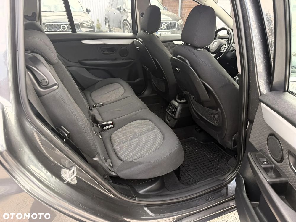 BMW Seria 2 218d xDrive Sport-Aut Advantage - 12