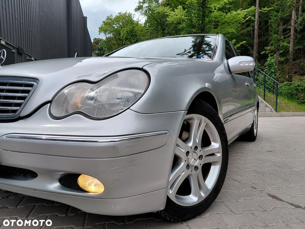 Mercedes-Benz Klasa C 220 CDI Elegance - 11
