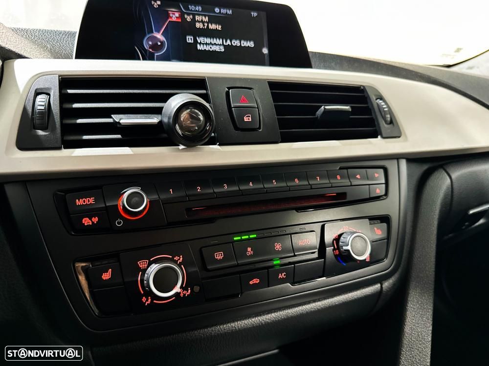 BMW 318 d Line Sport Shadow Auto - 44