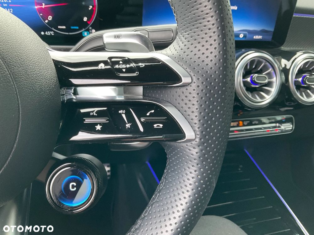 Mercedes-Benz GLB AMG 35 4-Matic - 24