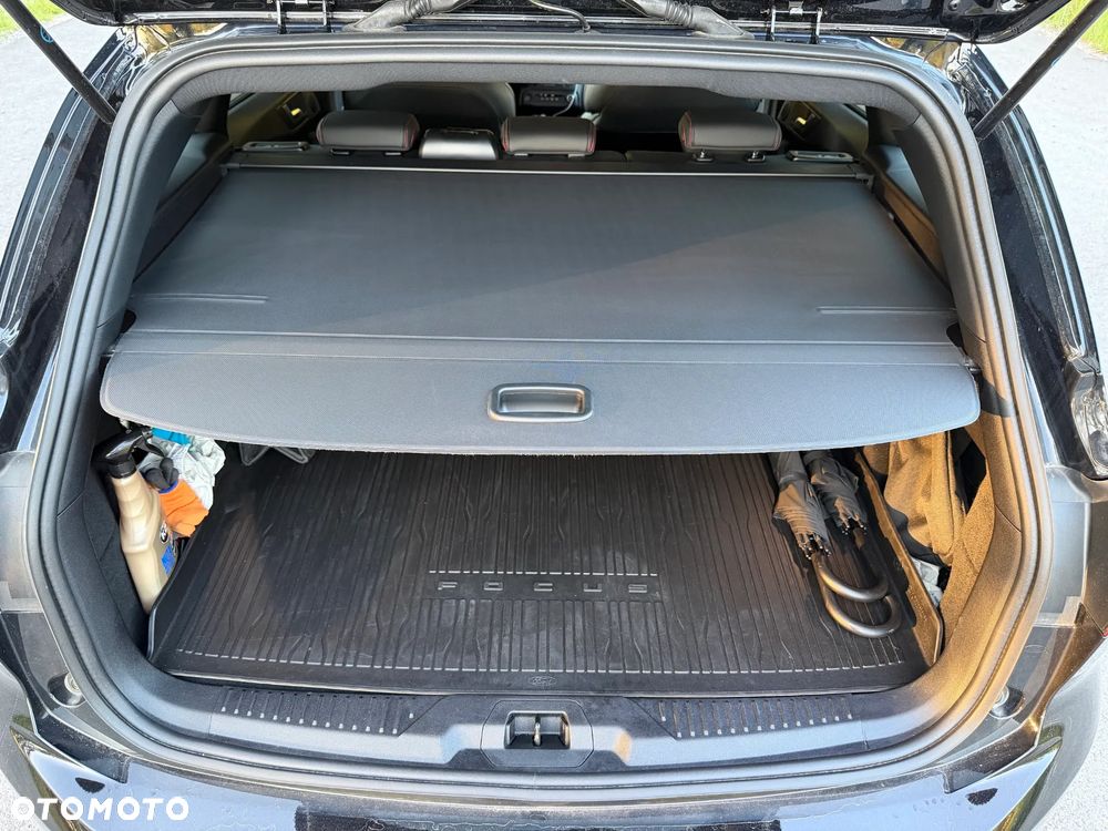 Ford Focus 2.3 EcoBoost ST X - 20