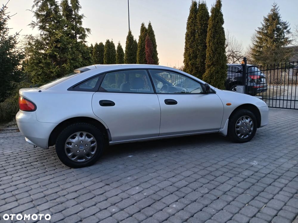 Mazda 323F 1.5 - 12