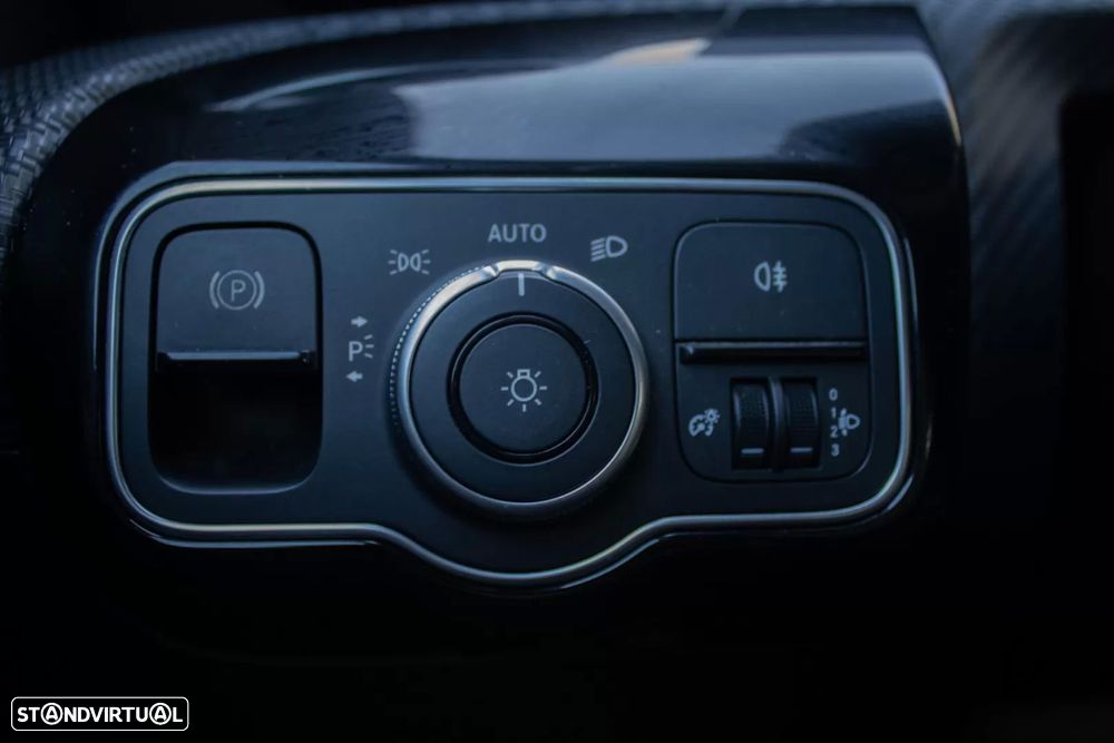 Mercedes-Benz CLA 180 d Shooting Brake Progressive Aut. - 31