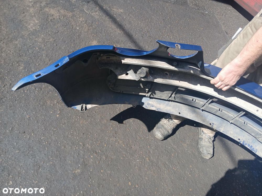 BMW E46 Compact zderzak przedni kod lakieru TOPASBLAU METALLIC - 7