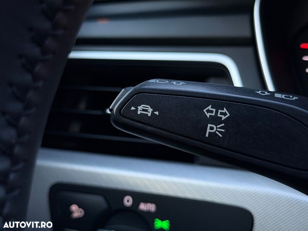 Audi A4 2.0 TDI S tronic Design - 19