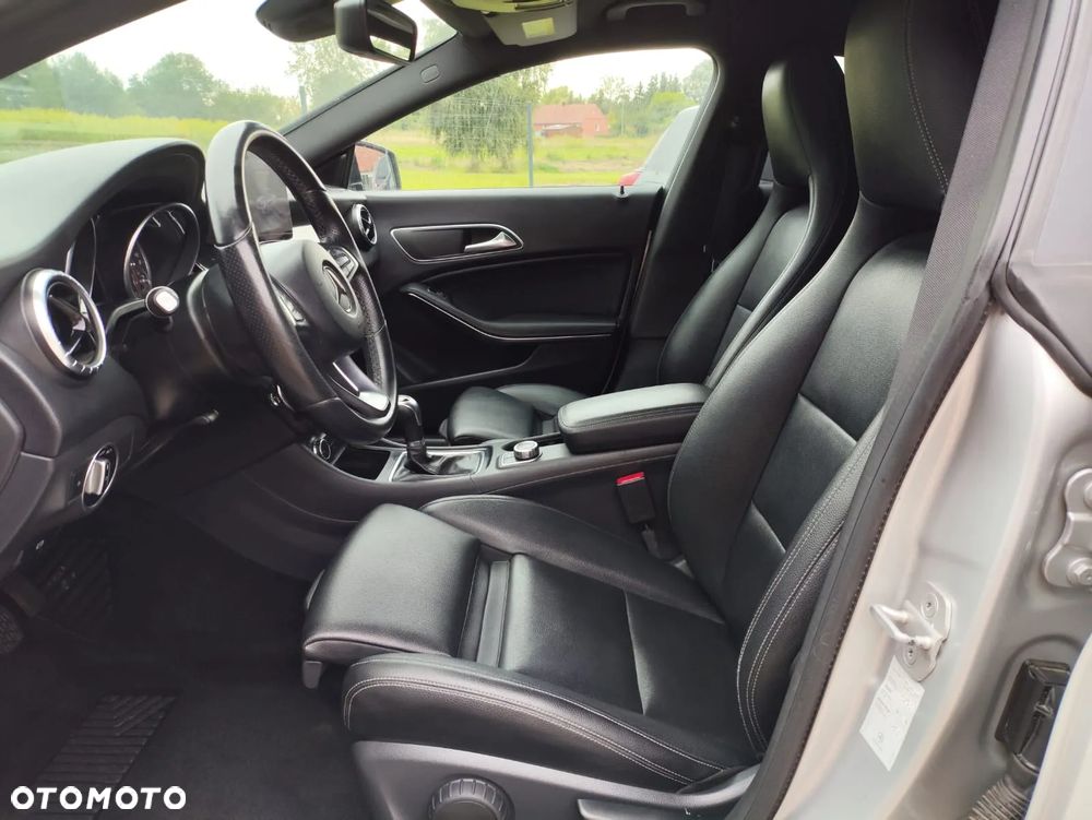 Mercedes-Benz CLA 180 - 16