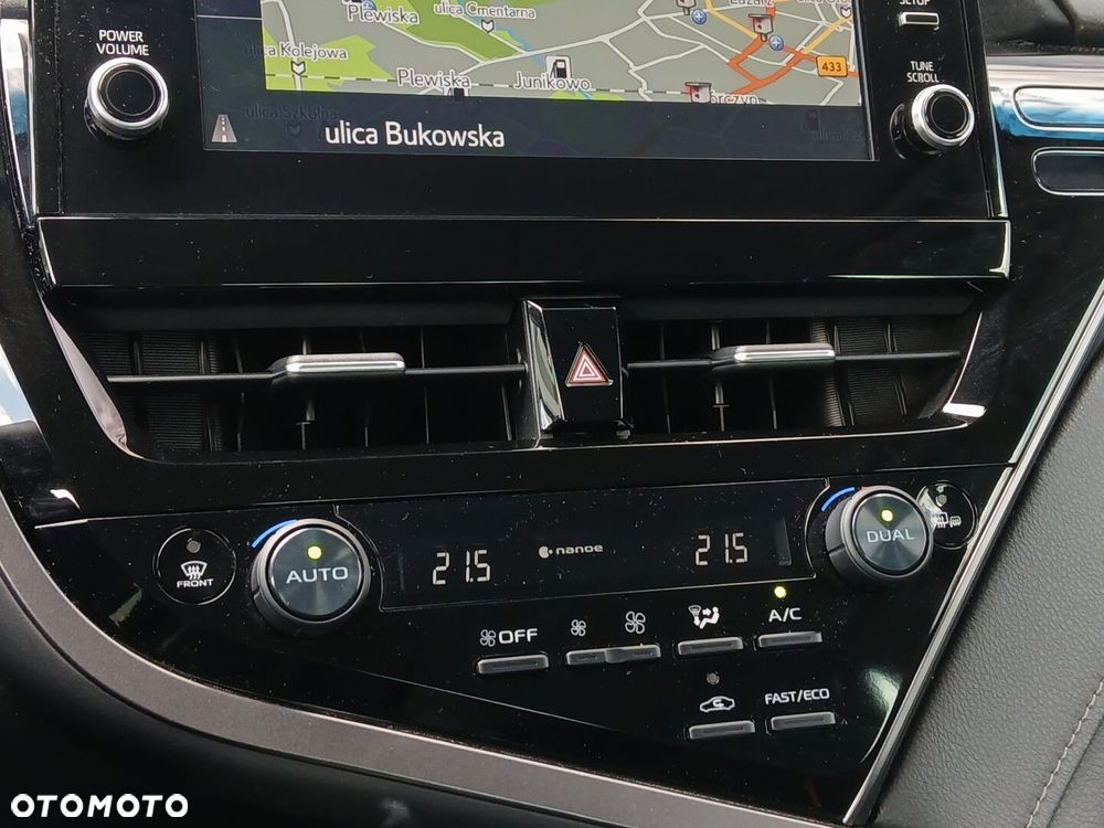 Toyota Camry - 27