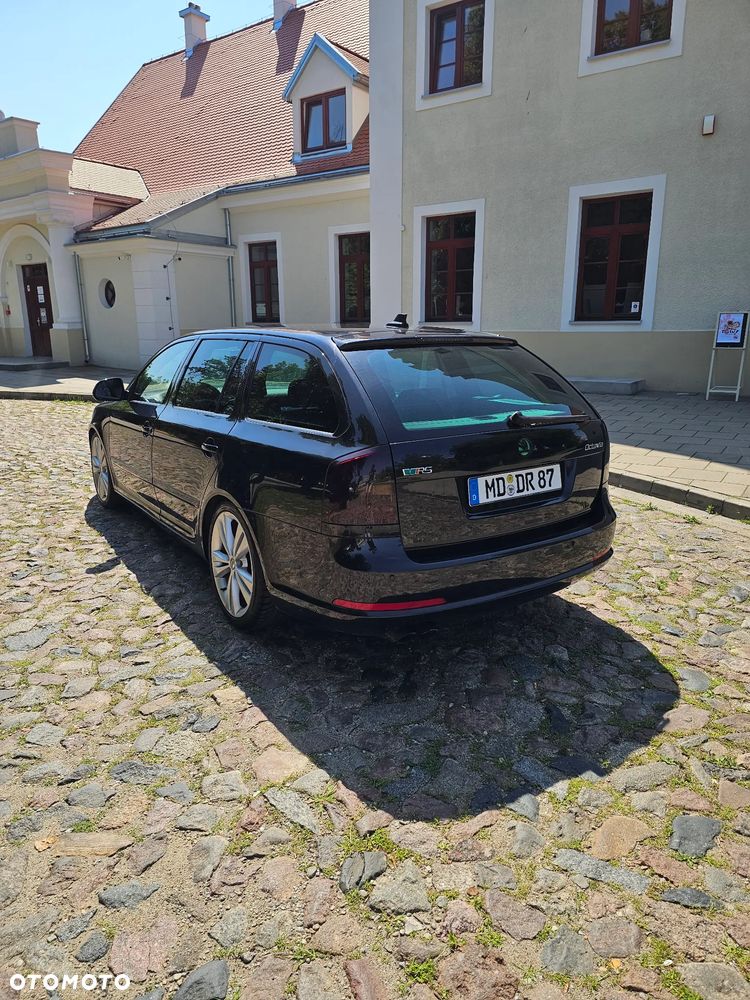 Skoda Octavia 2.0 TDI CR DPF RS - 7