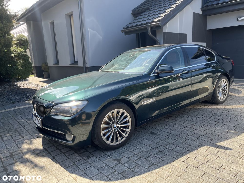 BMW Seria 7 740i - 1