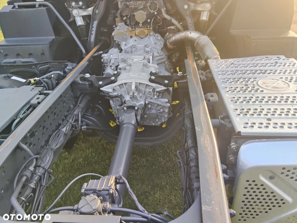 Mercedes-Benz Antos - 8