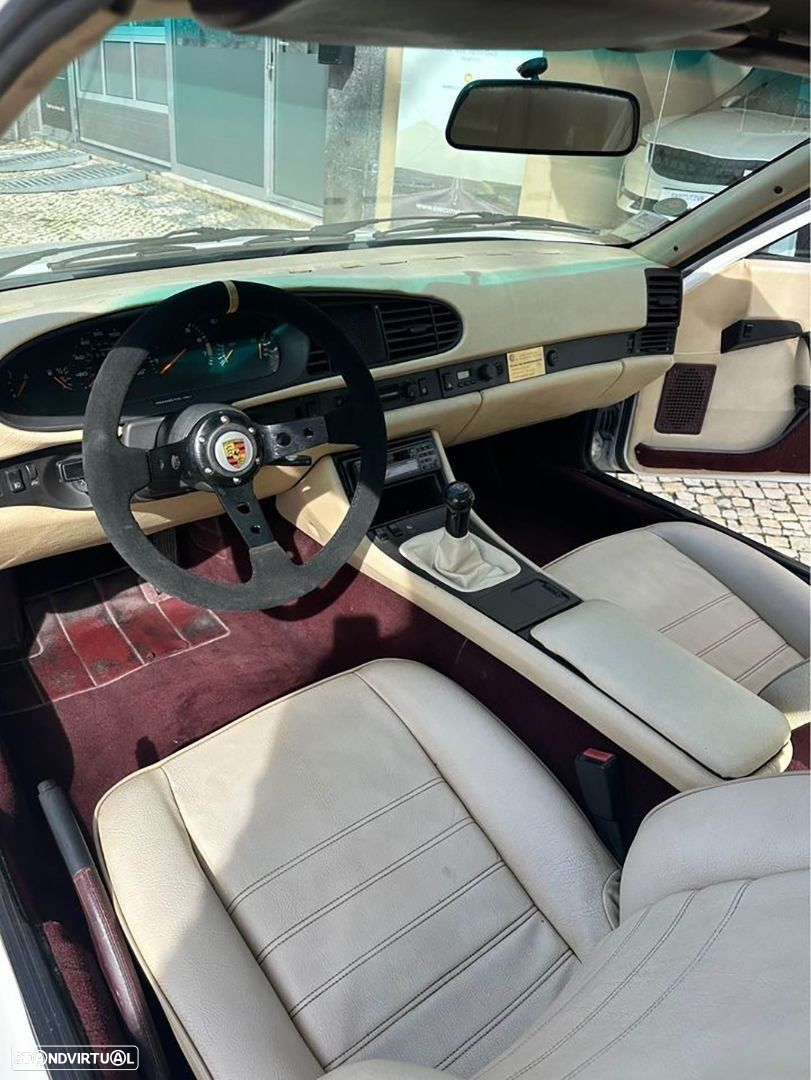 Porsche 944 Standard - 10