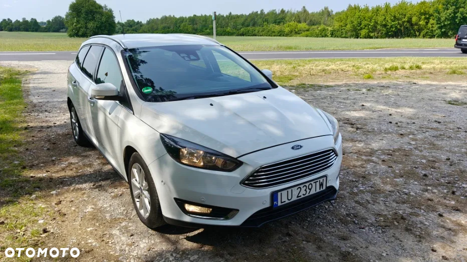 Ford Focus Turnier 1.0 EcoBoost Start-Stopp-System TITANIUM - 4