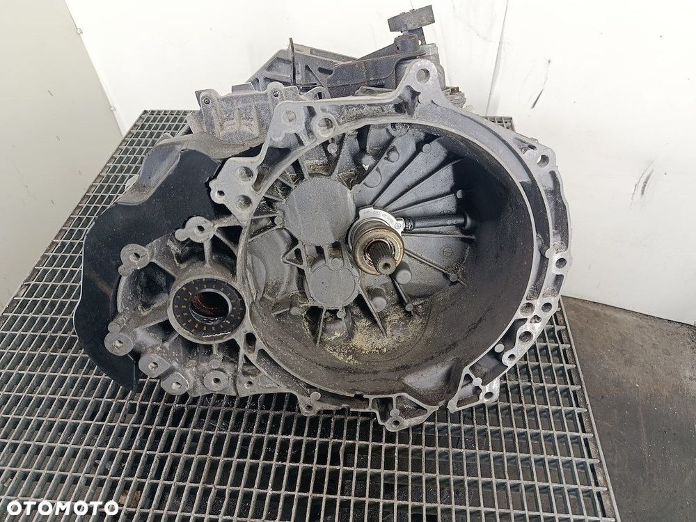 SKRZYNIA BIEGÓW MANUALNA 6 LAND ROVER RANGE ROVER EVOQE GJ3R-7002-BC 2.0 D - 1