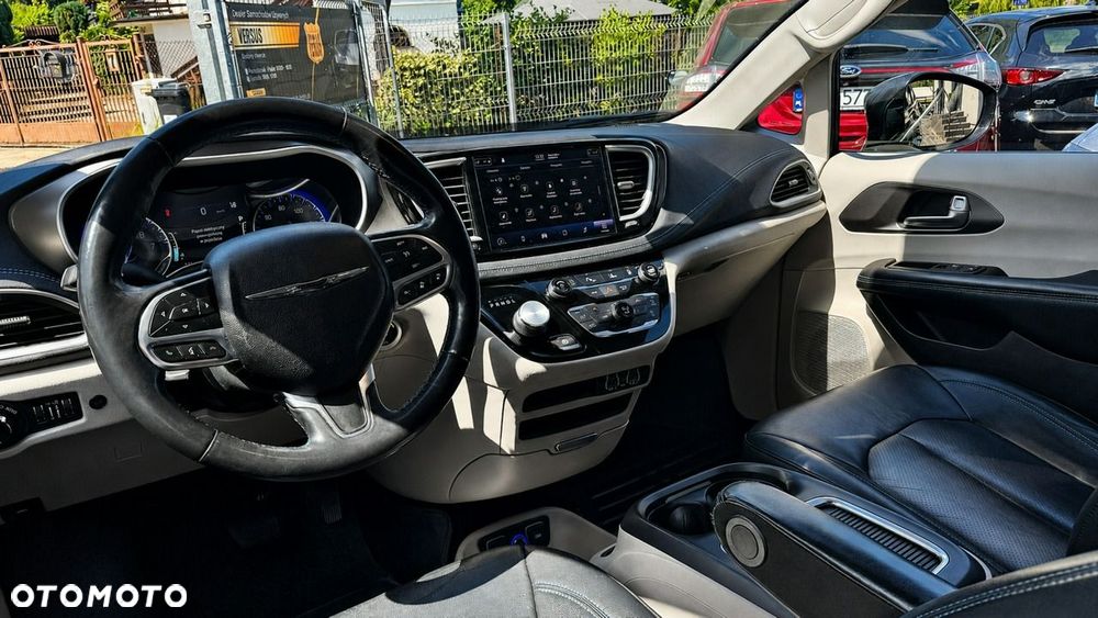 Chrysler Pacifica - 9