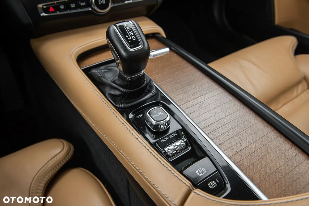 Volvo V90 D5 AWD Geartronic Inscription - 22