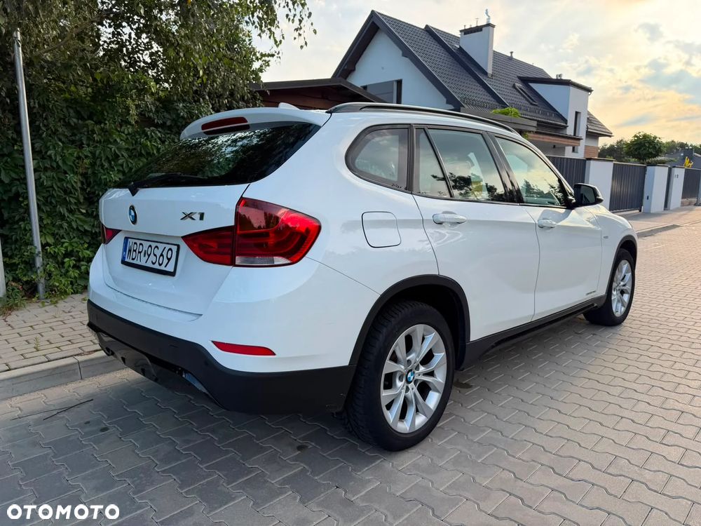 BMW X1 sDrive20d EfficientDynamics - 3