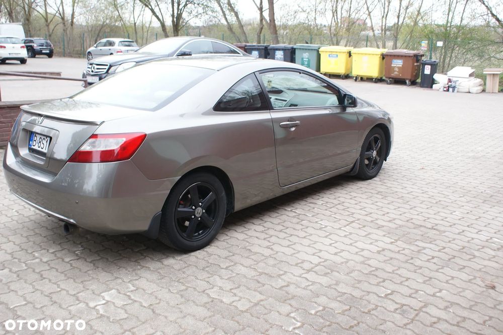 Honda Civic 1.8 LX - 11