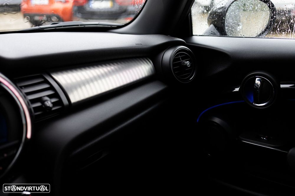 MINI 3 Portas Cooper D Auto - 18