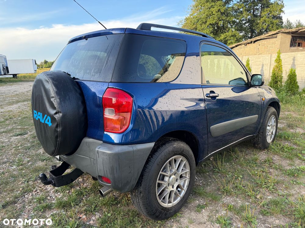 Toyota RAV4 - 4