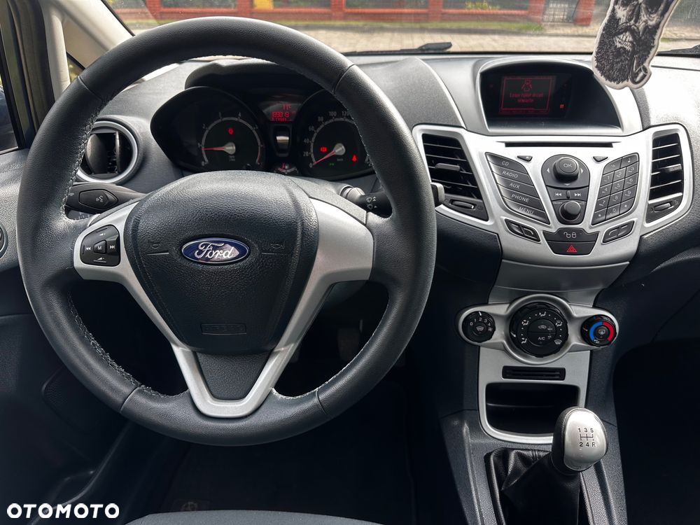 Ford Fiesta 1.4 Champions Edition - 26