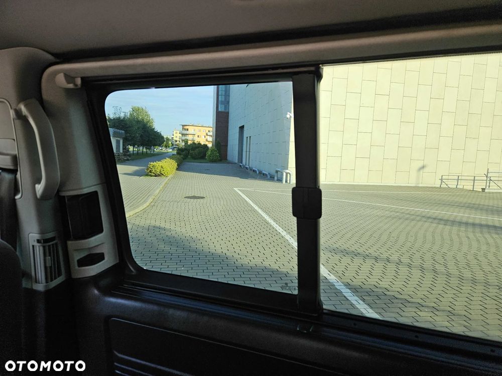 Volkswagen Caravelle - 25