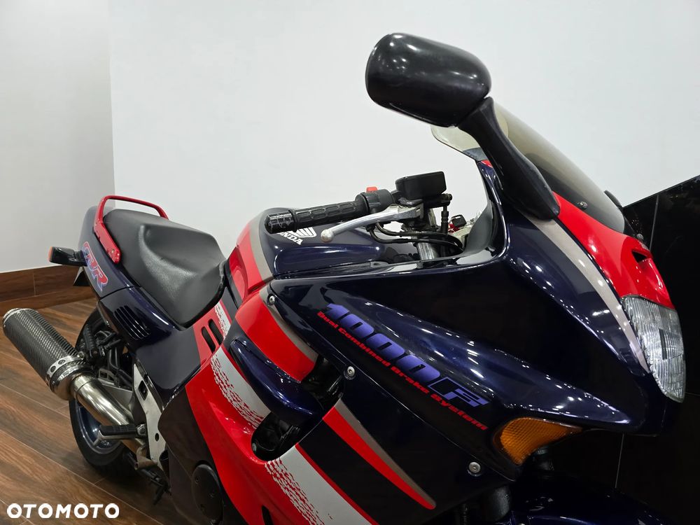 Honda CBR - 3