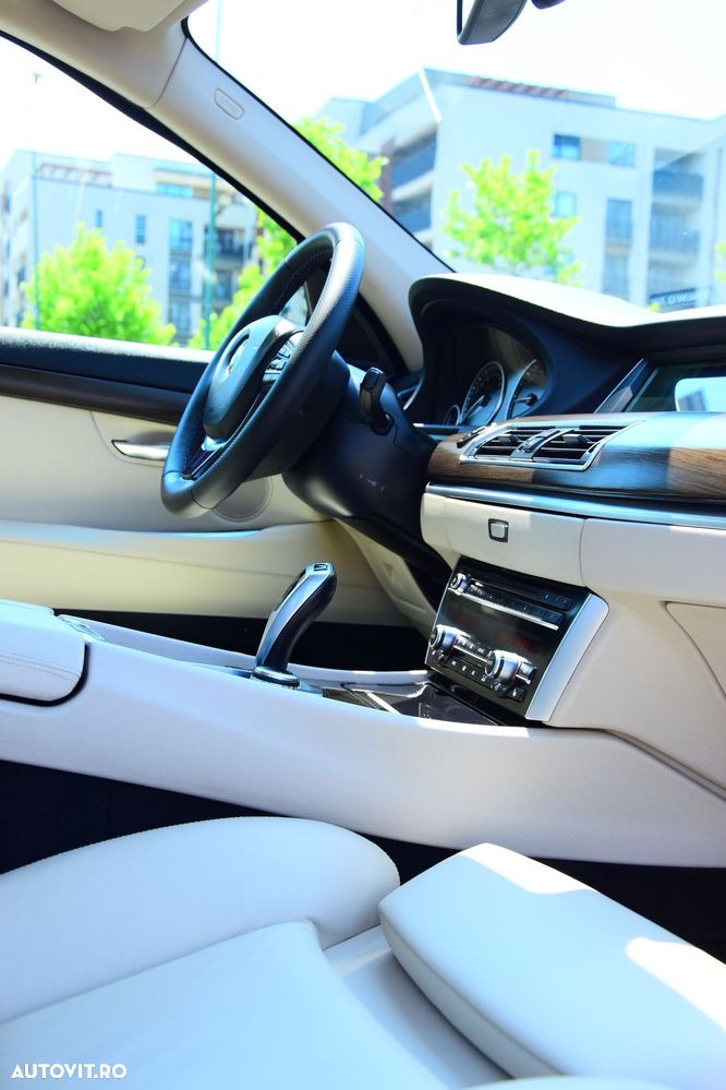 BMW Seria 5 520d - 5