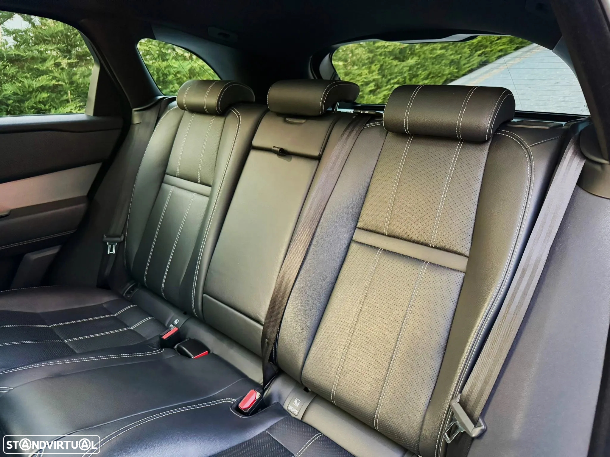 Land Rover Range Rover Velar 2.0 D R-Dynamic HSE - 25