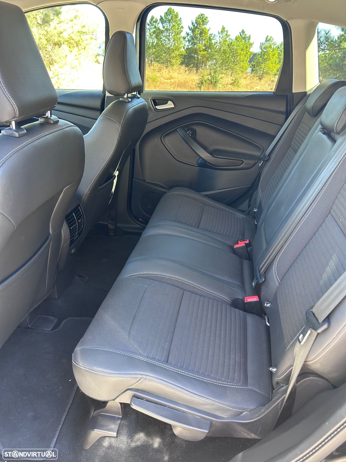 Ford Kuga 2.0 TDCi ST-Line Limited Edition 4WD Powershift - 14