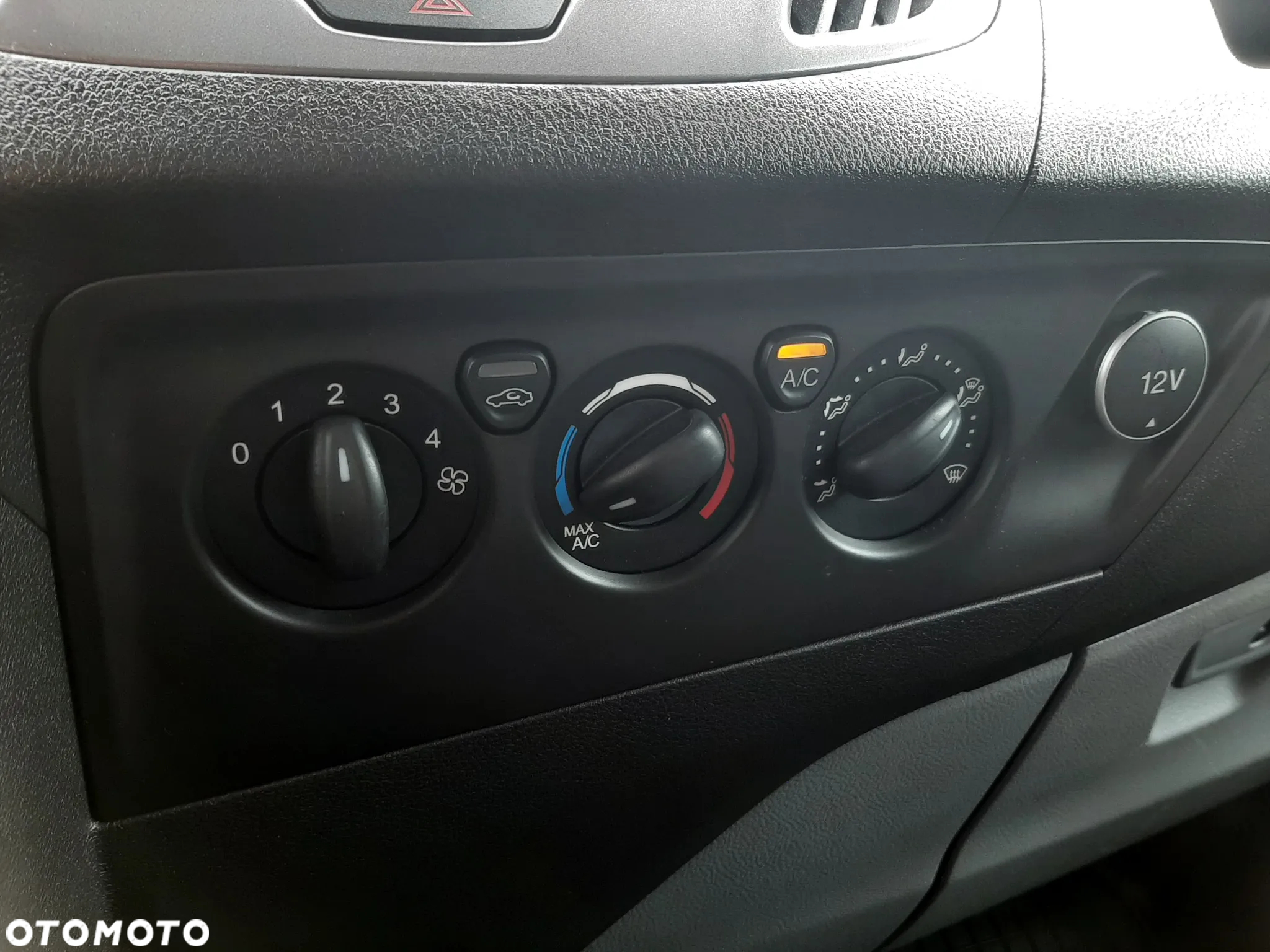 Ford Transit - 20