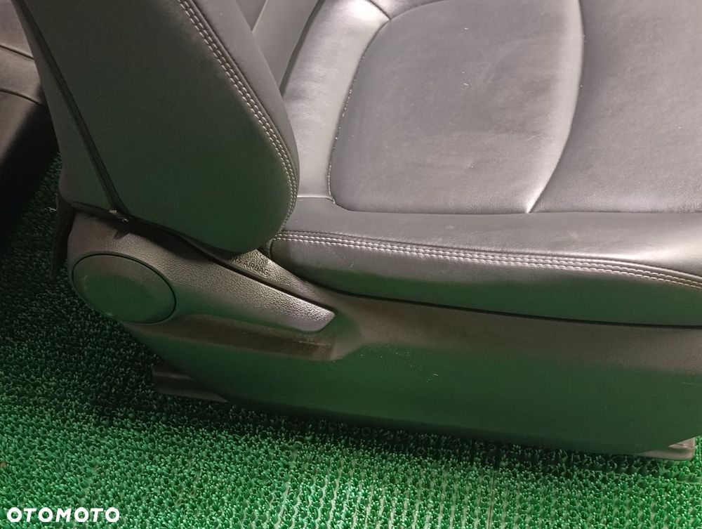 TOYOTA RAV4 2.5h od 2019r Fotele Kanapy Boczki - 30
