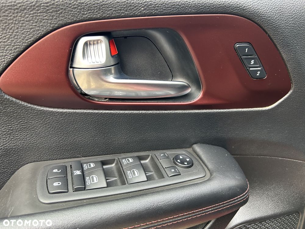 Chrysler Pacifica - 18