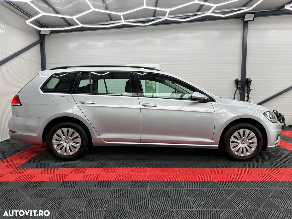 Volkswagen Golf 1.6 TDI SCR Comfortline - 3