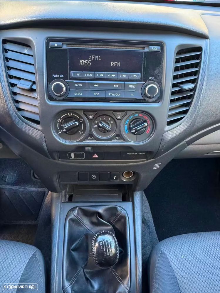 Mitsubishi L200 - 15