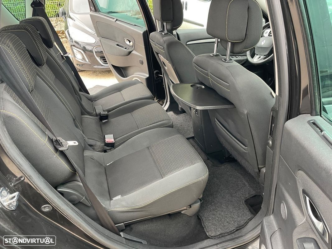 Renault Scénic 1.5 dCi Dynamique S EDC - 19