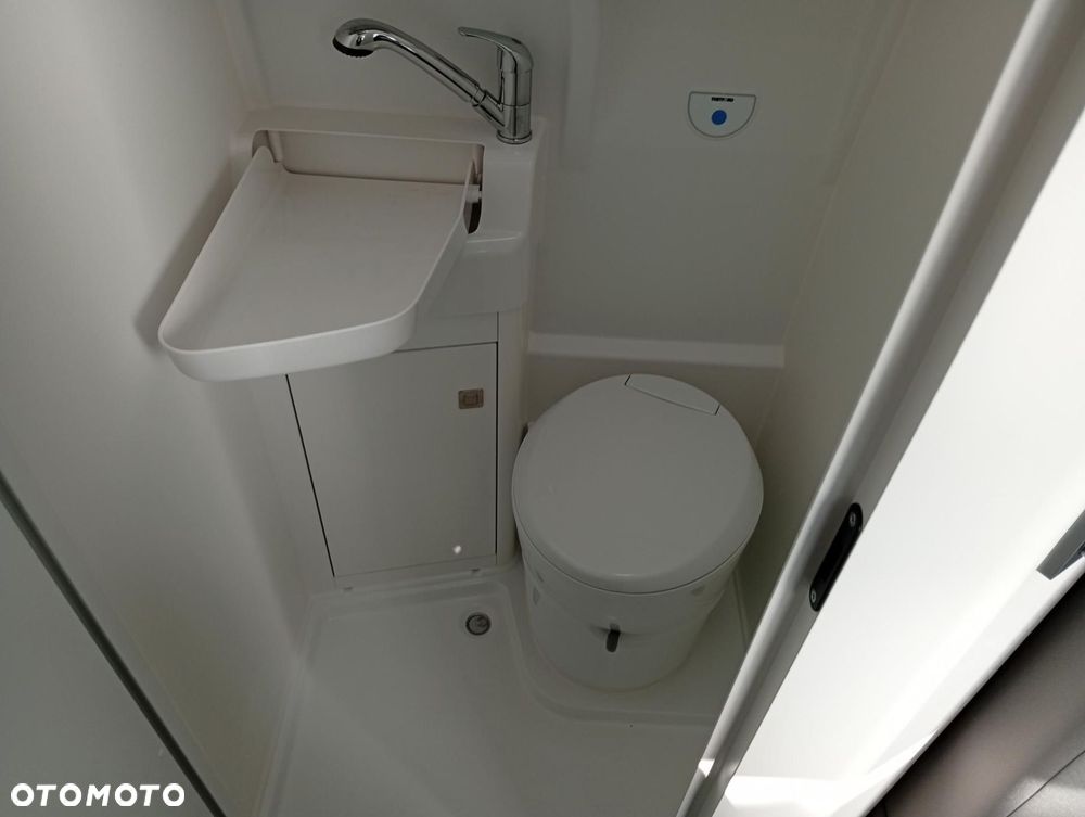 Volkswagen Grand California - 25