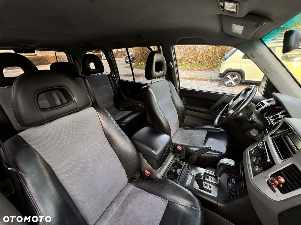 Mitsubishi Pajero 3.2 DI-D Automatik Dakar - 13