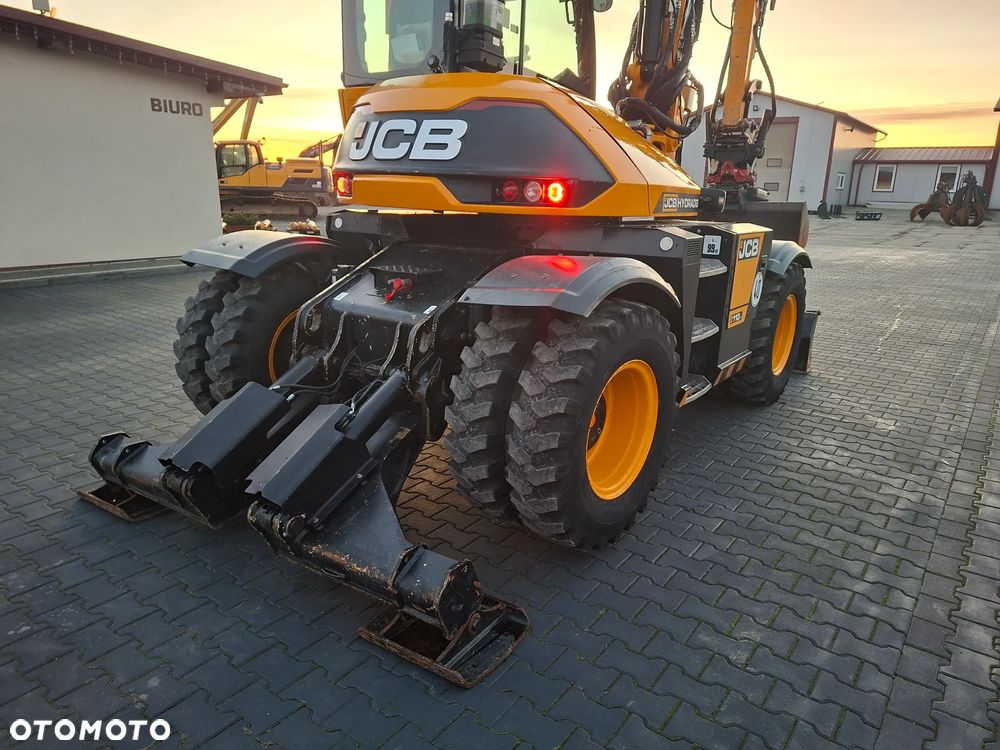 JCB HD110 ROTOTILT ze szczypcami HYDRADIG 110W - 14