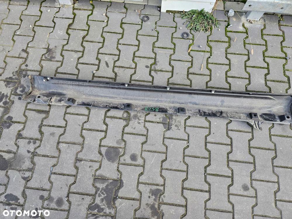 suzuki s-cross nakładka progowa prawa 77231-63t0 - 1