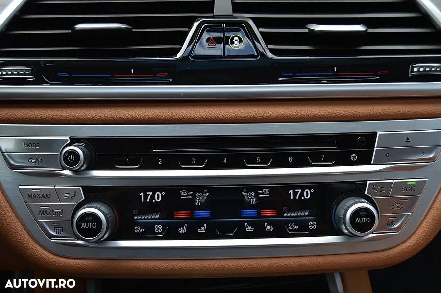 BMW Seria 7 730Ld xDrive - 39
