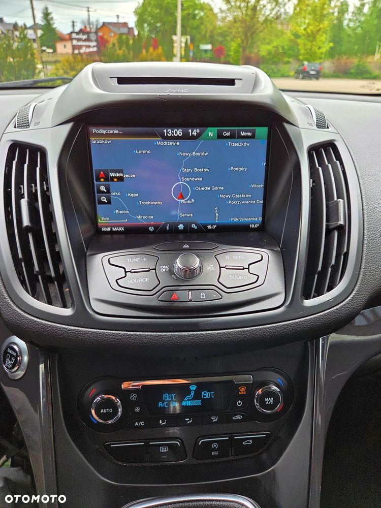 Ford Kuga 2.0 TDCi 2x4 Titanium - 22