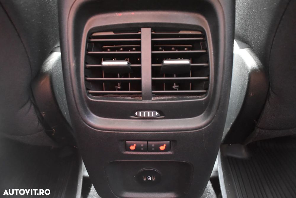 Ford Kuga 2.5 Duratec FWD FHEV Titanium - 21