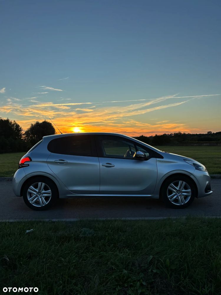 Peugeot 208 1.2 PureTech Style - 4