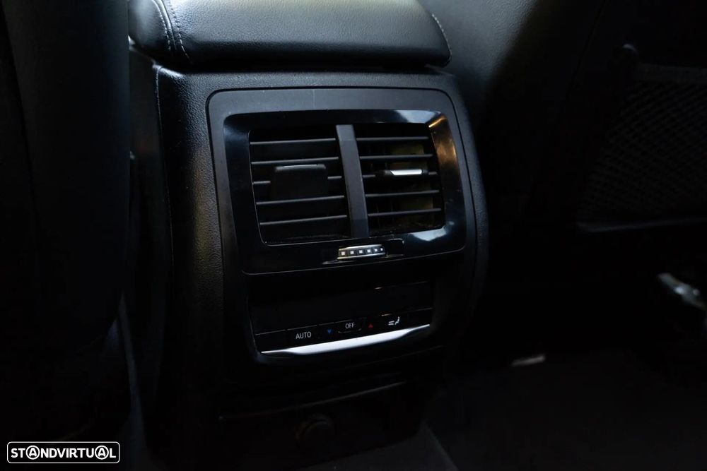 BMW X4 20 d xDrive XLine Auto - 55