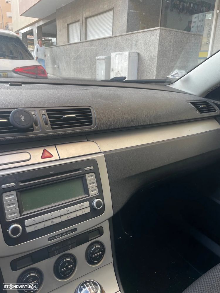 VW Passat 2.0 TDI Sportline - 8