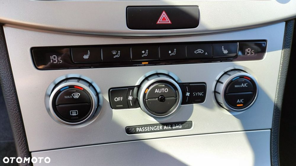 Volkswagen Passat - 31