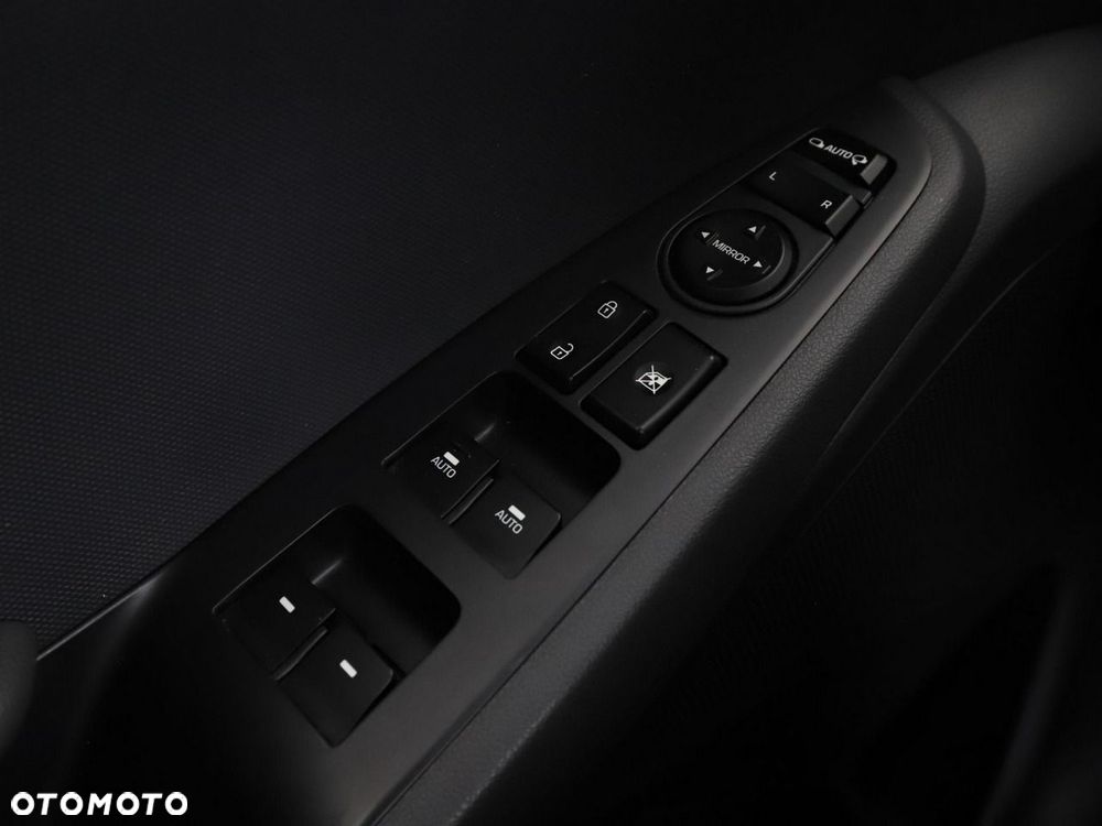 Hyundai IONIQ - 37