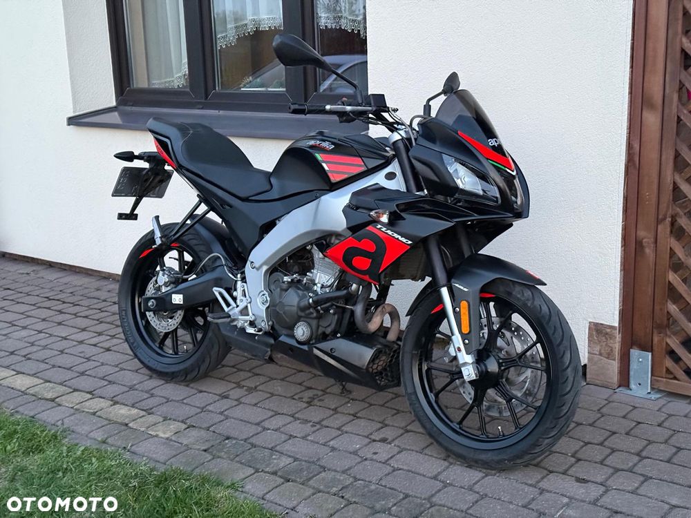 Aprilia Tuono - 1