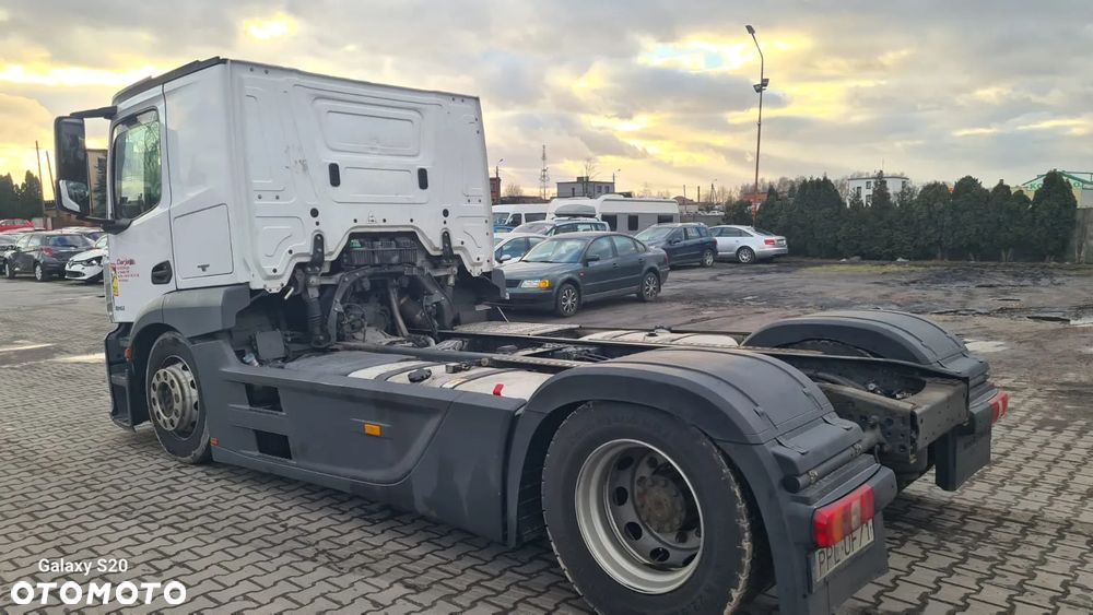 Mercedes-Benz actros - 4